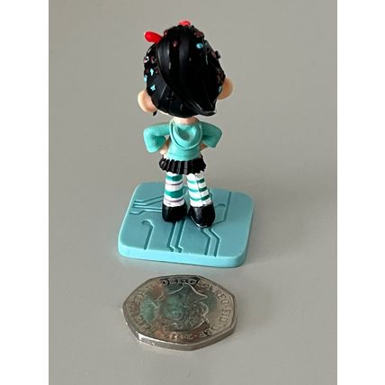WRECK IT RALPH VANELLOPE MINIATURE FIGURE