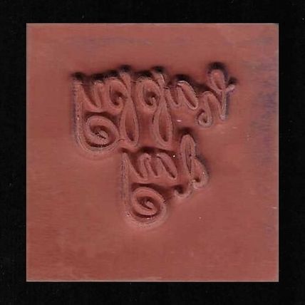 Happy Day Wood Mounted Rubber Stamp. App 3.5x3.5cm. Stamping Crafts