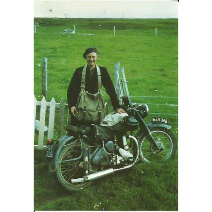 Philatelic SHETLAND POSTMAN Postcard (Sabrina Graphics SGG1)