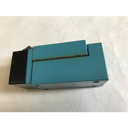 NEW MICRO SWITCH LSEIA HEAVY DUTY LIMIT SWITCH 10 AMPS 600VAC,AC