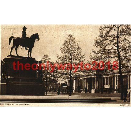 Wellington Memorial, London, Rare DS Postcard 1914