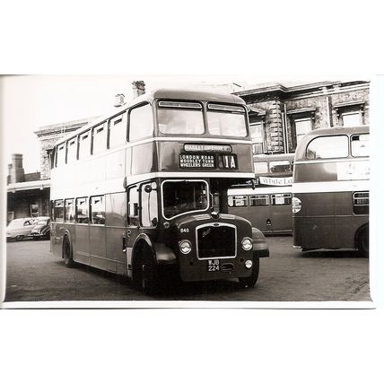 Black & White Photograph of Thames Valley Traction Co. Ltd. - WJB 224