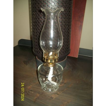 Glass Oil Lamp. Replica. Un-used. Ref: HD0009