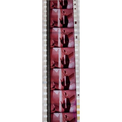 Pulp Fiction. Pk VXM - C059g. 1 STRIP OF 5 - 35MM FILM CELLS PK VXM