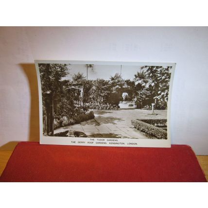 Kensington. THE DERRY ROOF GARDENS, London unused vint postcard RP c.1950s =