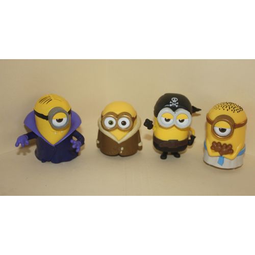 Universal Studios 4 Minion PVC Figures