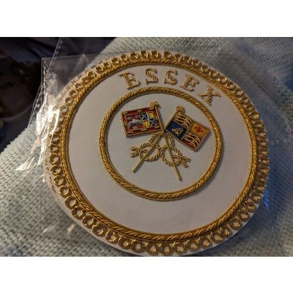 Masonic Dress Apron Badge - Essex - Sword Bearer