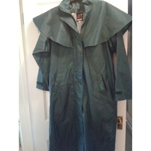 Target Dry Bushcoat cagoule - New - 100% waterproof coat