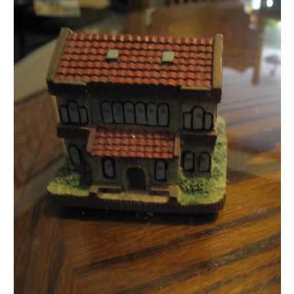 CHRISTMAS CORNWALL VILLAGE WEST BAY SCHOOL RESIN HOUSE FOR DISPLAY SET