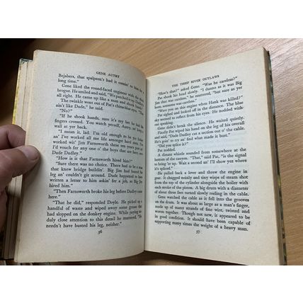 1944 1ST EDITION "GENE AUTREY & THE THIEF RIVER OUTLAWS" ILLUSTRATED BOOK (P3)