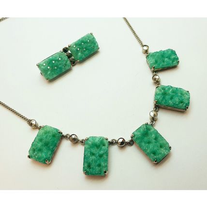 Vintage 1930s Art Deco Czech Green Peking Glass Necklace & Brooch Jewellery Set