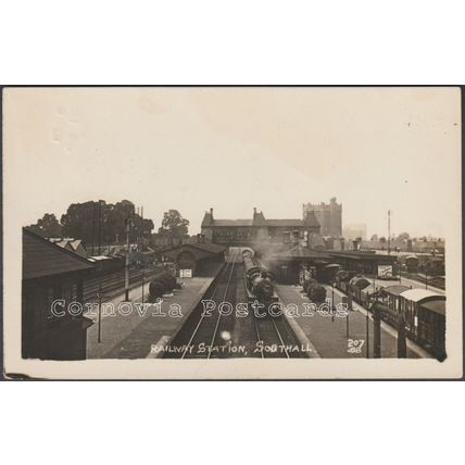 Railway Station, Southall, Middlesex, 1916 - JSB RP Postcard
