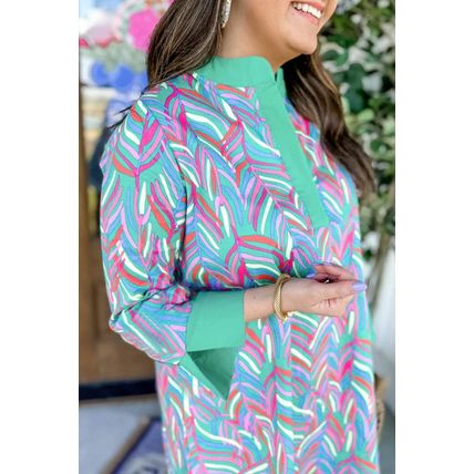 Green Abstract Print Split Neck Bracelet Sleeve Shift Dress