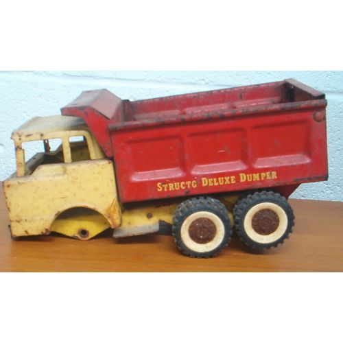 VINTAGE ' STRUCTO DELUXE DUMPER ' 1950's