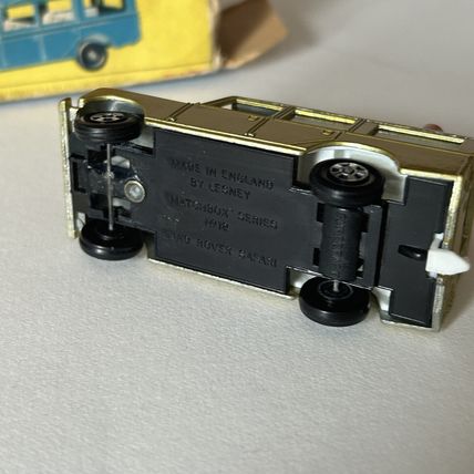 RARE Gold MATCHBOX LESNEY SUPERFAST No 12 Safari Land Rover original box GC READ