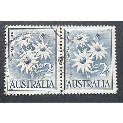 AUSTRALIA 1959 SG 0323 USED PAIR