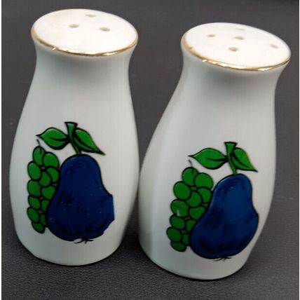 VINTAGE JAPAN SALT & PEPPER SHAKER SET FRUIT PATTERN BLUE PEAR - GREEN GRAPES