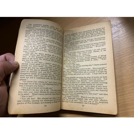 1956 GEORGETTE HEYER "DETECTION UNLIMITED" FICTION PAPERBACK BOOK (P2)