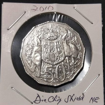 Australia 2008 50c Coat of Arms 'Die Chips' North-East of Shield' - Circulated