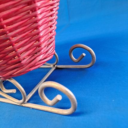 WICKER Metal Christmas SANTA SLEIGH Sled Woven Decor Tabletop Candy Bowl Basket