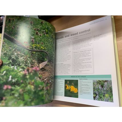 2001 "HDRA ENCYCLOPEDIA OF ORGANIC GARDENING" 2.2kg LARGE HARDBACK BOOK (EV3)