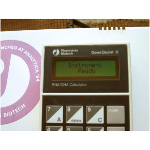 Pharmacia GeneQuant II Spectrophotometer