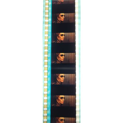 Pk GEB - i - MIX - d0102X . 1 STRIP OF 5 - 35MM FILM CELLS. ( WANTED )