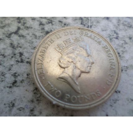 UK / GB - a 1989 £2 (two pound) coin - Bill of Rights