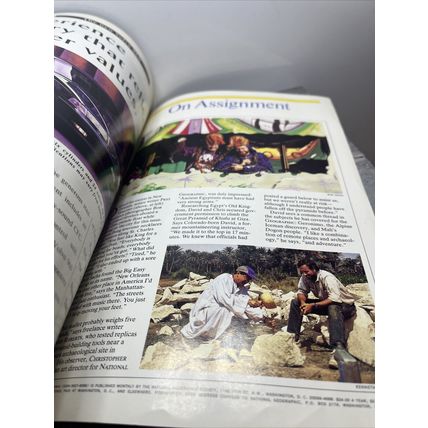 National Geographic Magazine January 1995 Gray Reef Sharks Vintage Collectable b