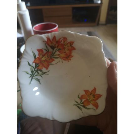 Royal Windsor Prairie Lily Trinket Dish