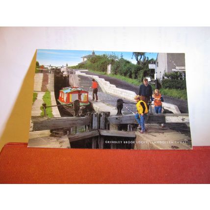 GRINDLEY BROOK LOCKS, LLANGOLLEN CANAL, WALES unused postcard #