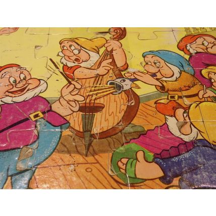 Snow White and Seven Dwarfs Vintage Puzzle 8 1/2" x 10 7/8"