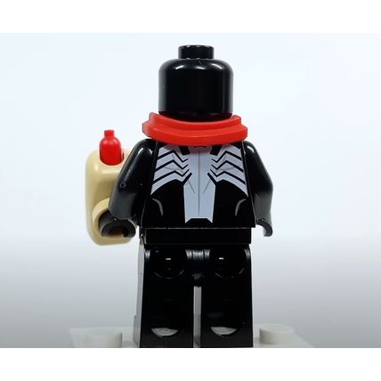 NEW Marvel Holiday Venom Minifigure with Hotdog and Hotdog Cart Mini Set