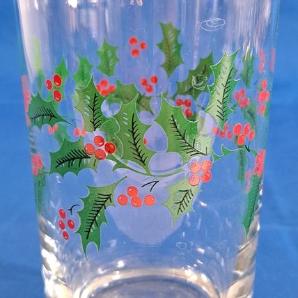 LIBBEY Christmas HOLLY BERRY 15 oz Glass TUMBLER Cooler Water Drink Highball