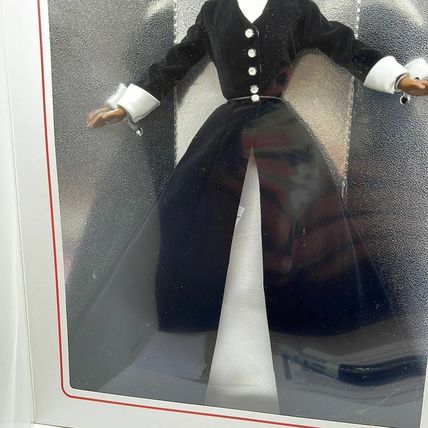 Mattel 1997 Romantic Interlude Barbie Classique Collection African American #171
