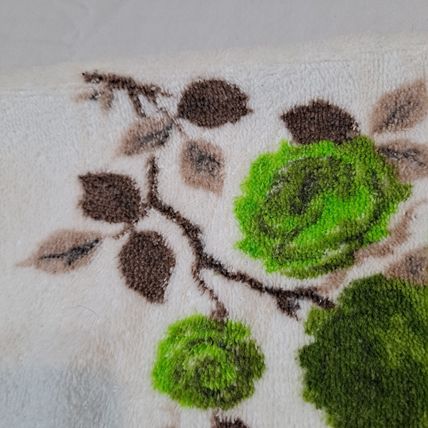 Vintage SAYCO Screen Prints BATH HAND TOWEL Green Rose Flowers 25" x 16"