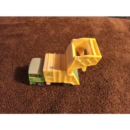 Old Vintage 1979 Matchbox Superfast Refuse Truck Green & Yellow # 36 Scale 1:64