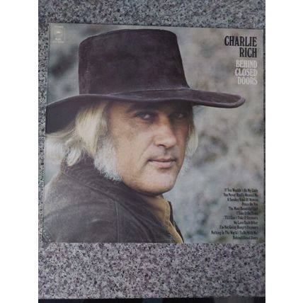 Charlie Rich – Behind Closed Doors (EPC65716) 1973 (LP)