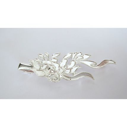 Silver metal flower wavy leaf alligator hair clip for fine thin hair