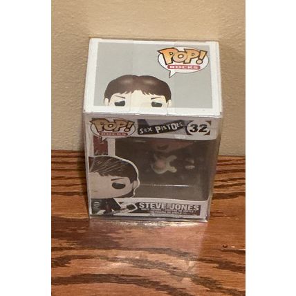 Funko Pop! Rocks: Sex Pistols - Steve Jones #32 Limited Figure (Box & Protector)