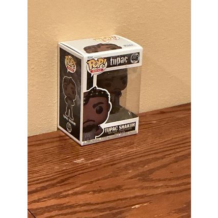 Funko Pop! Rocks - Tupac Shakur #446 Vinyl Figure (Box & Protector)