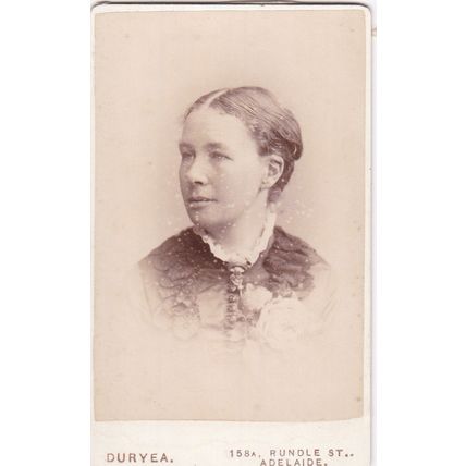 VICT. CDV PHOTO -S.M. CROMPTON. LADY, BROOCH BY DURYEA, ADELAIDE