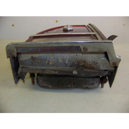 1976 CHEVROLET MONTE CARLO LH TAILLIGHT OEM