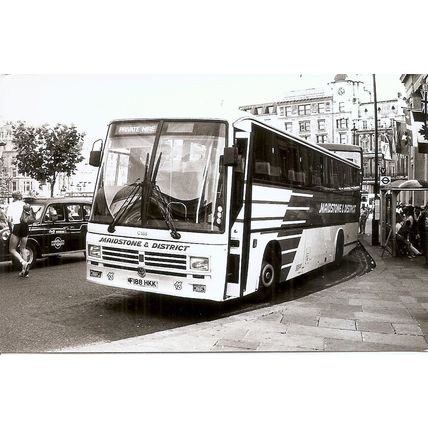 Black & White Photograph of Maidstone & District Motor Services Ltd. - F188 HKK