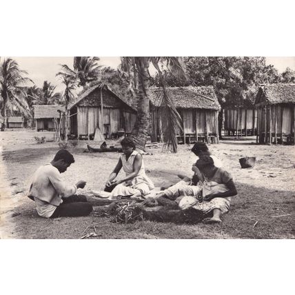 Environs De Diego Suarez Madagascar Village De Brousse Postcard