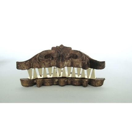 Smaller real wood and metal hair claw clip for fine thin hair