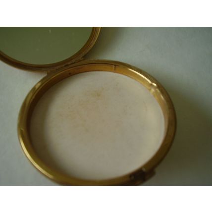 Vintage Stratton Compact Gold Geometric Chevron Pattern Cream Powder 1970's