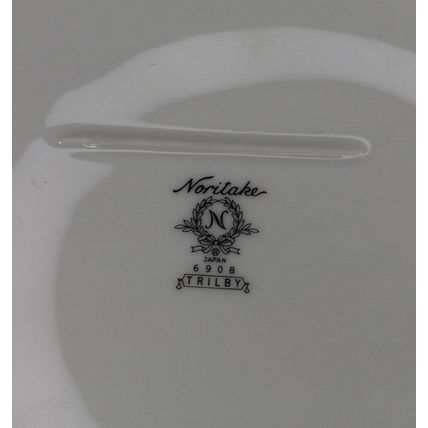 Noritake Trilby 6908 Serving Platter Daisies Silver Rim - 13 3/4”