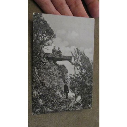 1905 fr Raphael Tuck Silverette Postcard - Men on rock - Hastings, Sussex