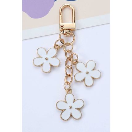 White Cute Flower Shape Ornament Key Buckle